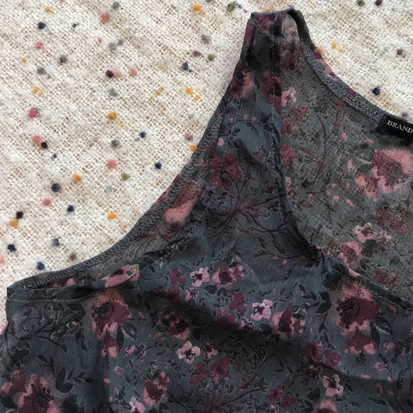 Brandy Melville Sheer Floral Tie-Front Crop Top - Picture 4 of 10
